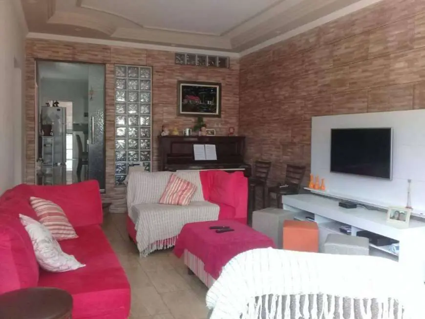 Casa com 3 Quartos à Venda, 141 m² por R$ 450.000 Jardim do Contorno, Poços de Caldas - MG
