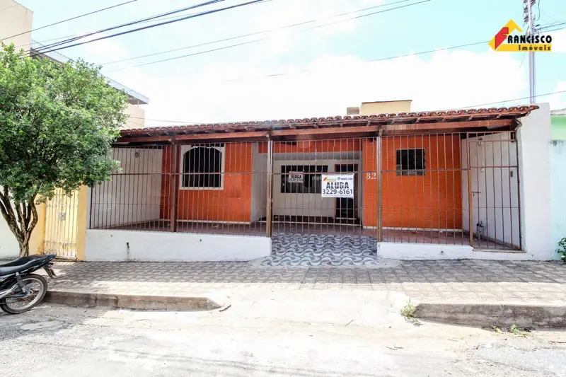 Casa com 2 Quartos para Alugar, 70 m² por R$ 750/Mês Rua Fernão Dias, 820 - Porto Velho, Divinópolis - MG