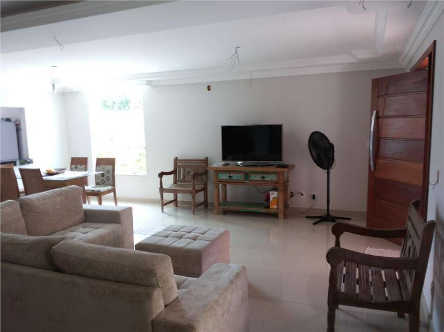Casa com 3 Quartos à Venda, 360 m² por R$ 620.000 Jardim Atlântico, Serra - ES