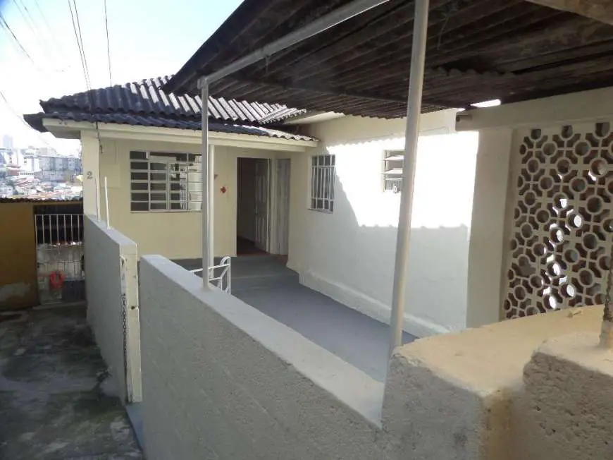 Casa com 2 Quartos para Alugar, 80 m² por R$ 1.100/Mês Olímpico, São Caetano do Sul - SP