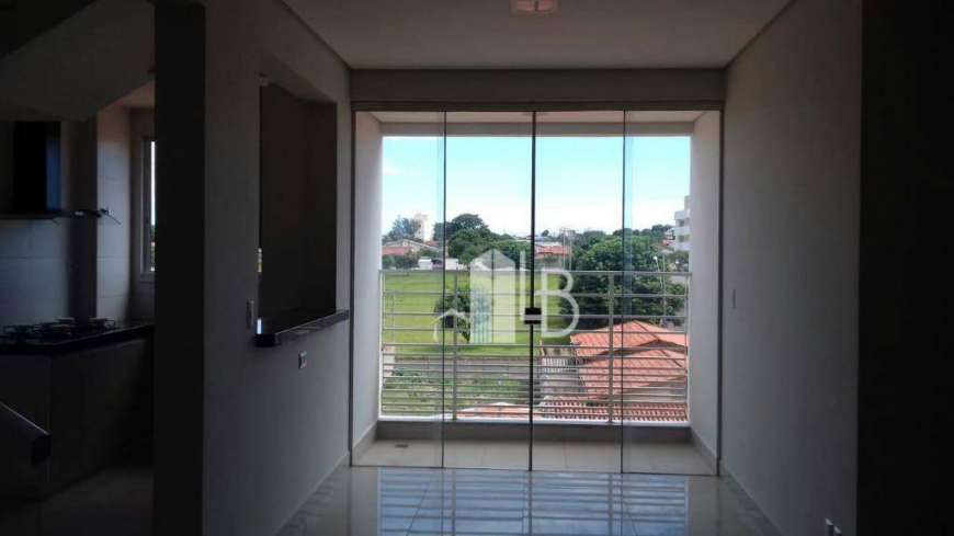 Cobertura com 3 Quartos para Alugar, 270 m² por R$ 2.400/Mês Rua Édson Gonçalves, 840 - Segismundo Pereira, Uberlândia - MG