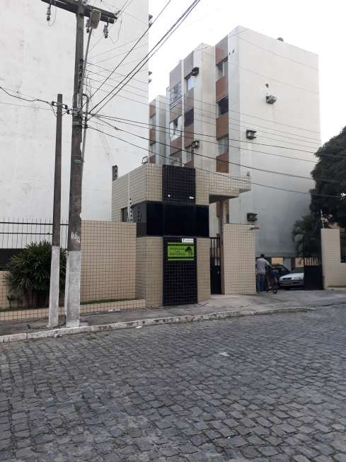 Apartamento com 3 Quartos à Venda, 110 m² por R$ 310.000 Rua Professor José da Silveira Camerino, 290 - Pinheiro, Maceió - AL