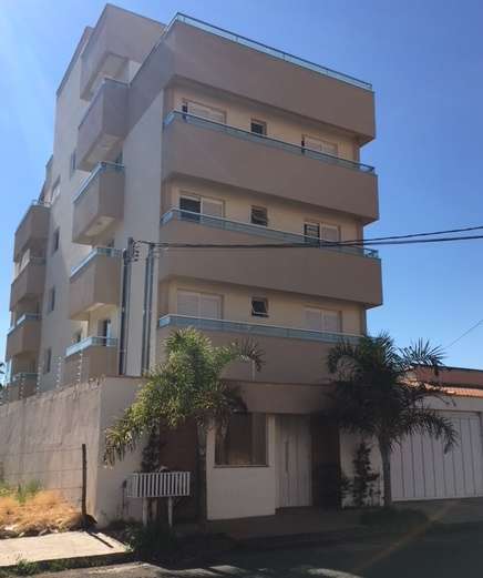 Cobertura com 3 Quartos para Alugar, 180 m² por R$ 1.700/Mês Avenida Ubiratan Honório de Castro - Santa Mônica, Uberlândia - MG