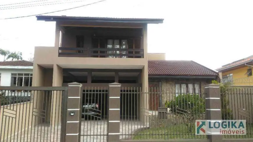Casa com 4 Quartos à Venda, 210 m² por R$ 850.000 Rua Leopoldo Manson Vaz, 451 - Boa Vista, Curitiba - PR