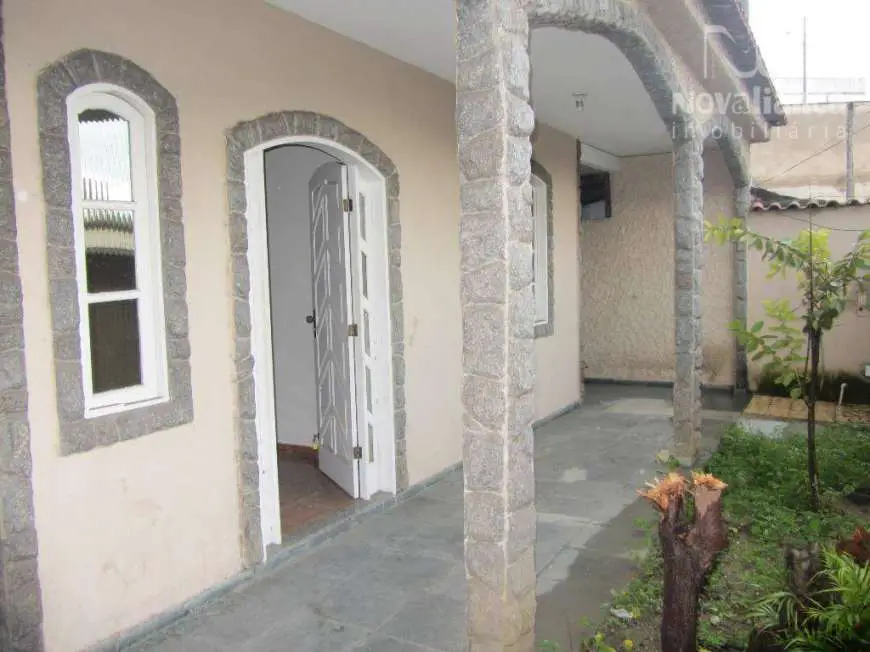 Casa com 3 Quartos à Venda, 147 m² por R$ 425.000 Rua José da Silva Quinhoes, 4 - Santos Dumont, Vila Velha - ES