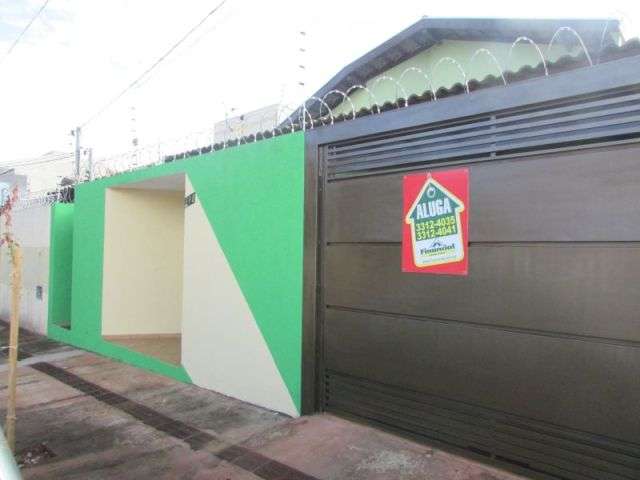 Casa com 3 Quartos para Alugar, 123 m² por R$ 1.100/Mês Rua Ibirapuã, 108 - Coophatrabalho, Campo Grande - MS