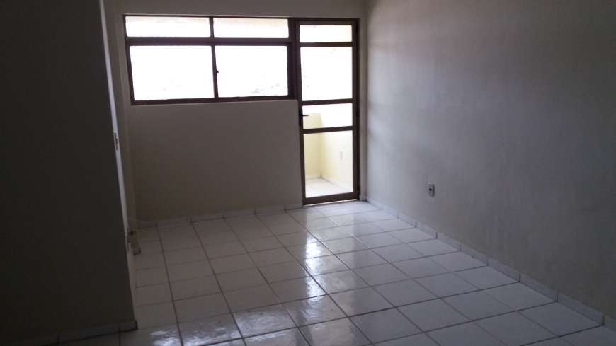Apartamento com 2 Quartos para Alugar, 55 m² por R$ 450/Mês Prata, Campina Grande - PB
