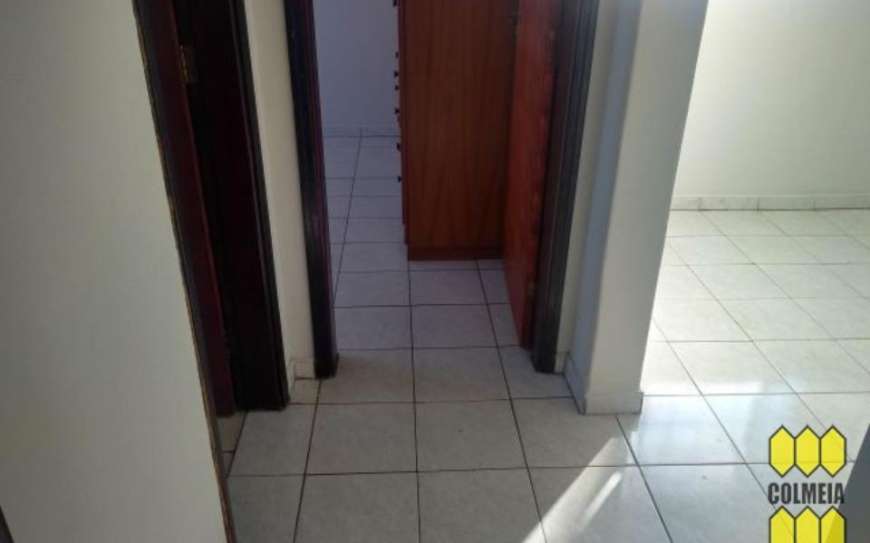Apartamento com 2 Quartos para Alugar por R$ 700/Mês Rua Ourinhos, 273 - Vila Carvalho, Campo Grande - MS