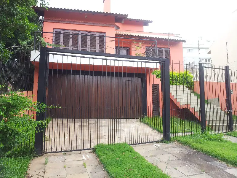 Casa com 3 Quartos para Alugar, 211 m² por R$ 3.000/Mês Avenida Doutor Francisco Roberto Dall'Igna, 260 - Espiríto Santo, Porto Alegre - RS