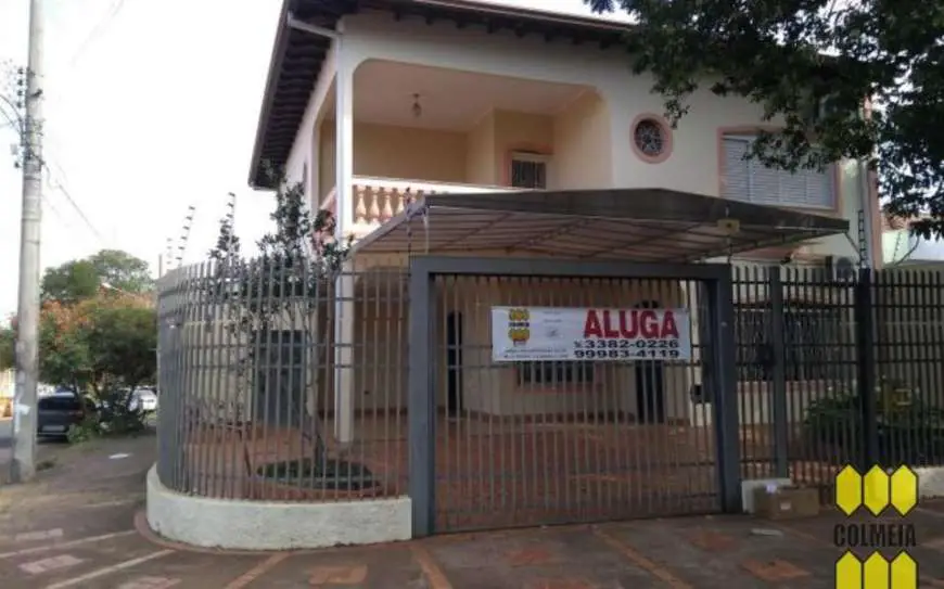 Casa com 4 Quartos para Alugar, 360 m² por R$ 2.800/Mês Rua Frei Gregório, 498 - Jardim Monte Libano, Campo Grande - MS