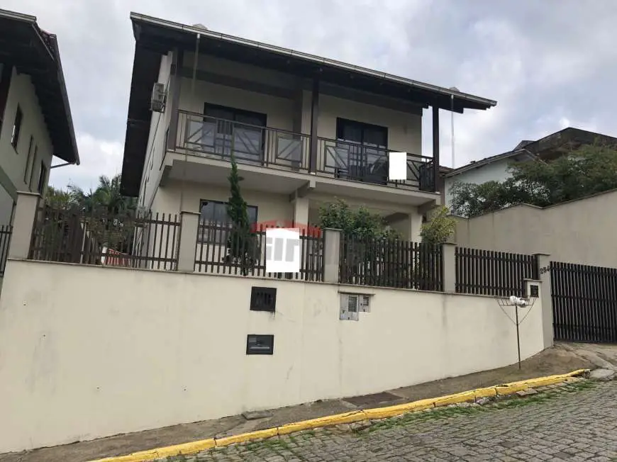 Sobrado com 1 Quarto à Venda, 322 m² por R$ 1.200.000 Nova Brasília, Jaraguá do Sul - SC