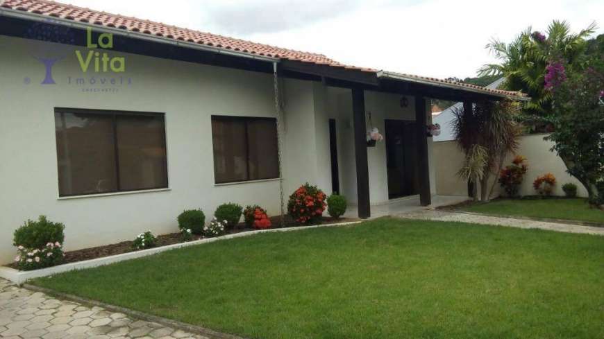 Casa com 3 Quartos para Alugar, 230 m² por R$ 4.000/Mês Rua Germano Beduschi - Velha, Blumenau - SC