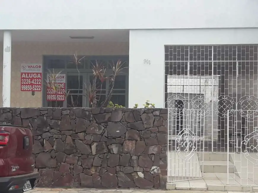 Casa com 3 Quartos para Alugar por R$ 2.000/Mês São José, Aracaju - SE