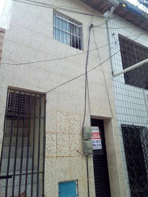 Casa com 2 Quartos para Alugar, 52 m² por R$ 680/Mês Rua Fiuza de Pontes, 268 - Centro, Fortaleza - CE