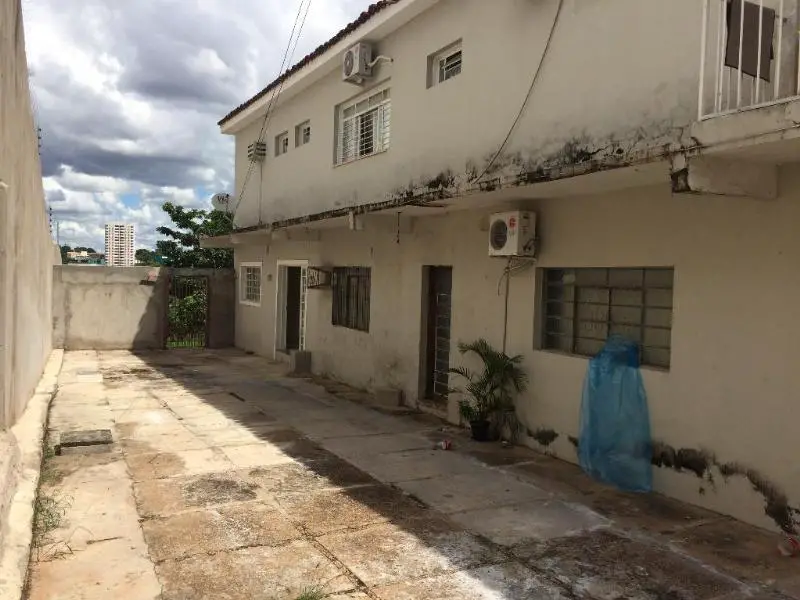 Casa com 2 Quartos para Alugar, 77 m² por R$ 950/Mês Araés, Cuiabá - MT