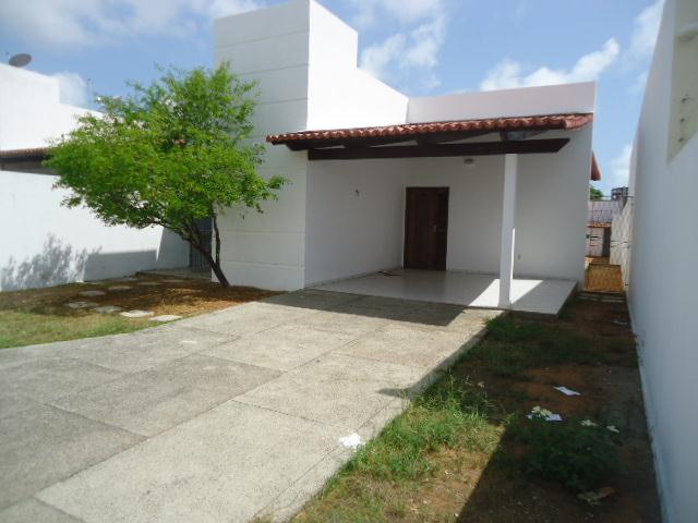 Casa com 3 Quartos para Alugar, 120 m² por R$ 1.300/Mês Nova Parnamirim, Parnamirim - RN