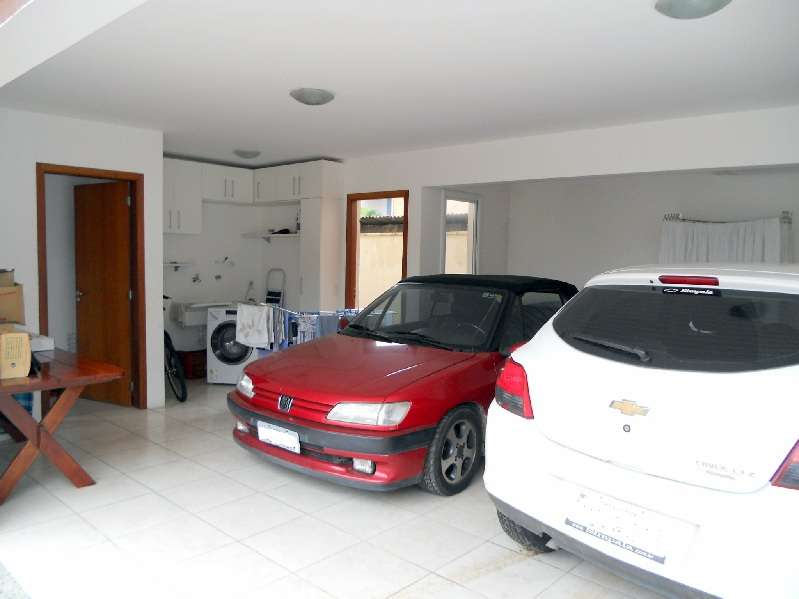 Casa de Condomínio com 3 Quartos para Alugar, 157 m² por R$ 3.300/Mês Rua Dea Coufal, 1201 - Ipanema, Porto Alegre - RS