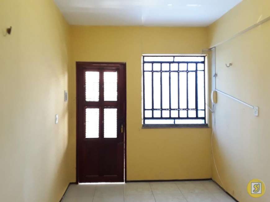 Apartamento com 2 Quartos para Alugar, 60 m² por R$ 650/Mês Rua Meton de Alencar, 1377 - Centro, Fortaleza - CE