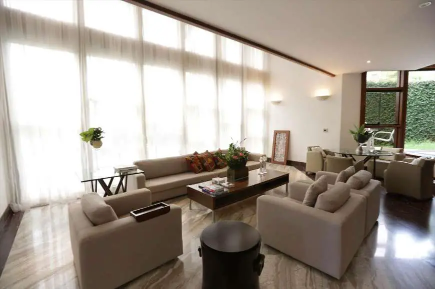 Casa com 7 Quartos para Alugar, 707 m² por R$ 17.000/Mês Mangabeiras, Belo Horizonte - MG