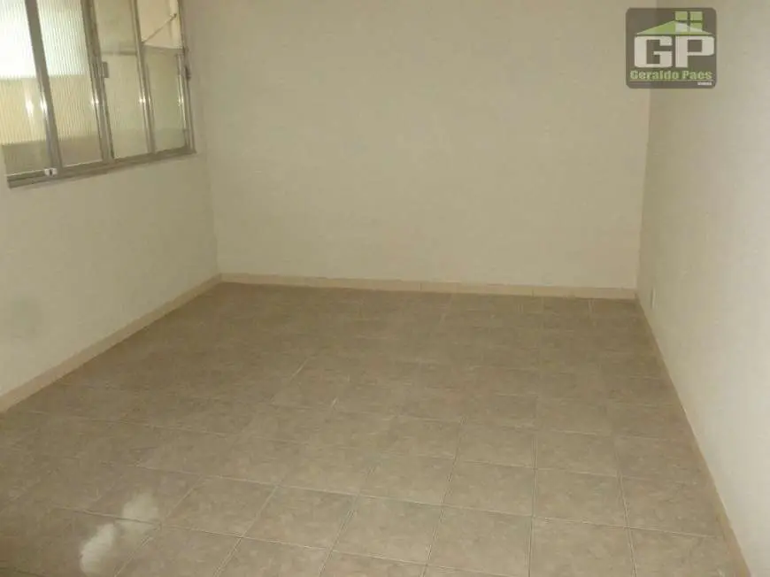 Apartamento com 1 Quarto para Alugar, 47 m² por R$ 1.100/Mês Rua das Rosas, 578 -  Vila Valqueire, Rio de Janeiro - RJ