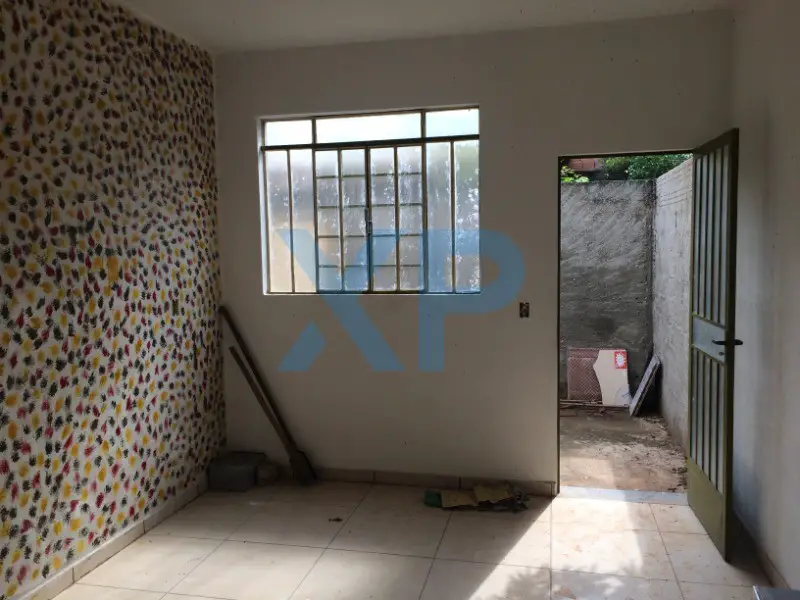 Casa com 2 Quartos à Venda, 70 m² por R$ 145.000 Santos Dumont, Divinópolis - MG