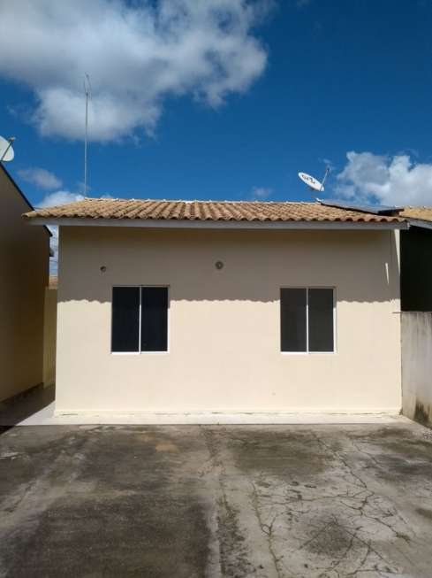 Casa de Condomínio com 2 Quartos para Alugar por R$ 900/Mês Sao Joao, Feira de Santana - BA