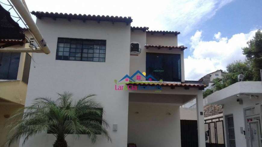 Casa de Condomínio com 3 Quartos à Venda, 120 m² por R$ 396.000 Avenida Marechal Deodoro, 2726 - Goiabeiras, Cuiabá - MT