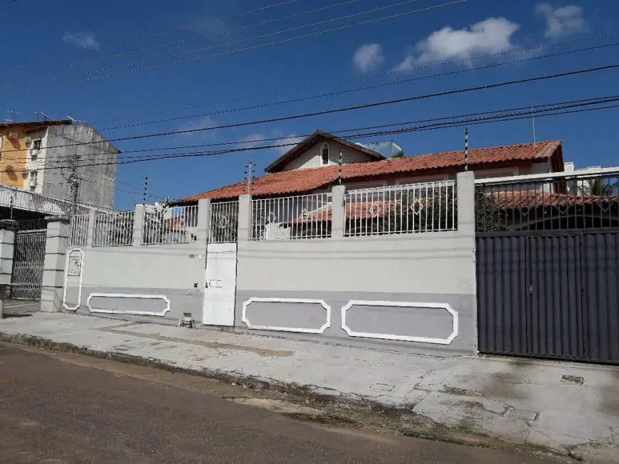 Casa com 7 Quartos à Venda por R$ 880.000 Rua Leonardo da Vinci - Pedrinhas, Porto Velho - RO