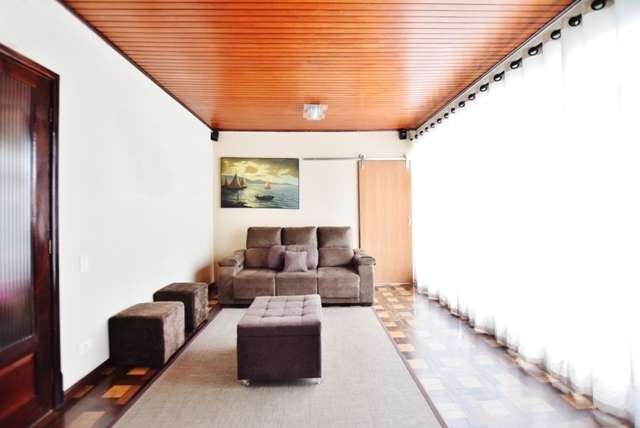 Casa com 3 Quartos para Alugar, 170 m² por R$ 4.000/Mês Travessa General Francisco Lima e Silva, 1035 - São Francisco, Curitiba - PR