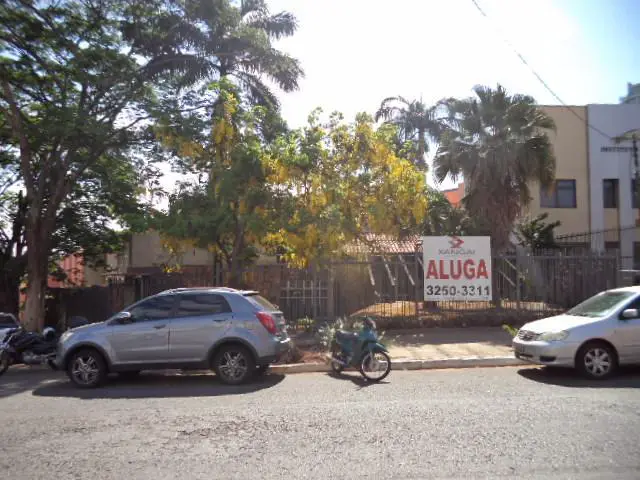 Sobrado com 4 Quartos para Alugar, 688 m² por R$ 5.300/Mês Avenida T 5, 150 - Setor Bueno, Goiânia - GO