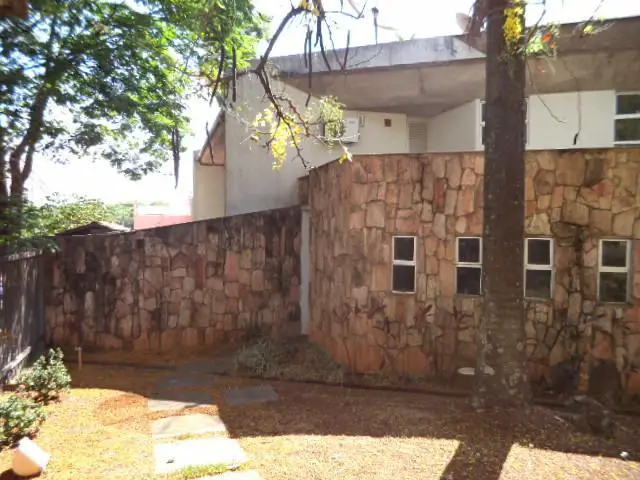 Sobrado com 4 Quartos para Alugar, 688 m² por R$ 5.300/Mês Avenida T 5, 150 - Setor Bueno, Goiânia - GO