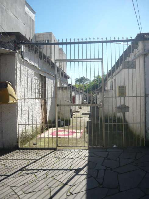 Kitnet com 1 Quarto para Alugar, 16 m² por R$ 350/Mês Avenida Veiga, 156 - Partenon, Porto Alegre - RS