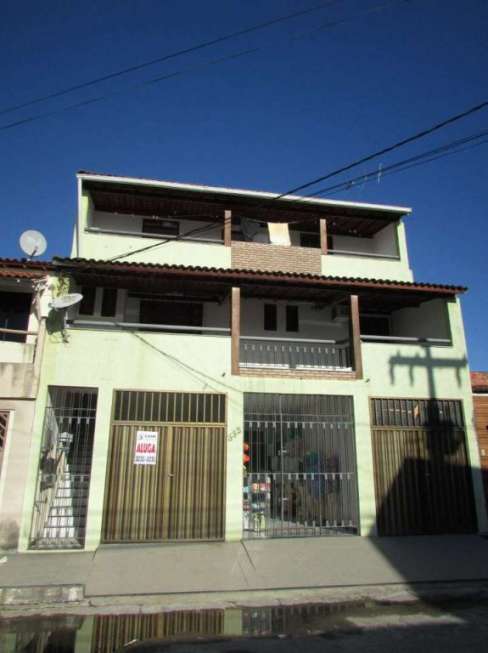 Casa com 3 Quartos para Alugar, 130 m² por R$ 1.100/Mês São Conrado, Aracaju - SE