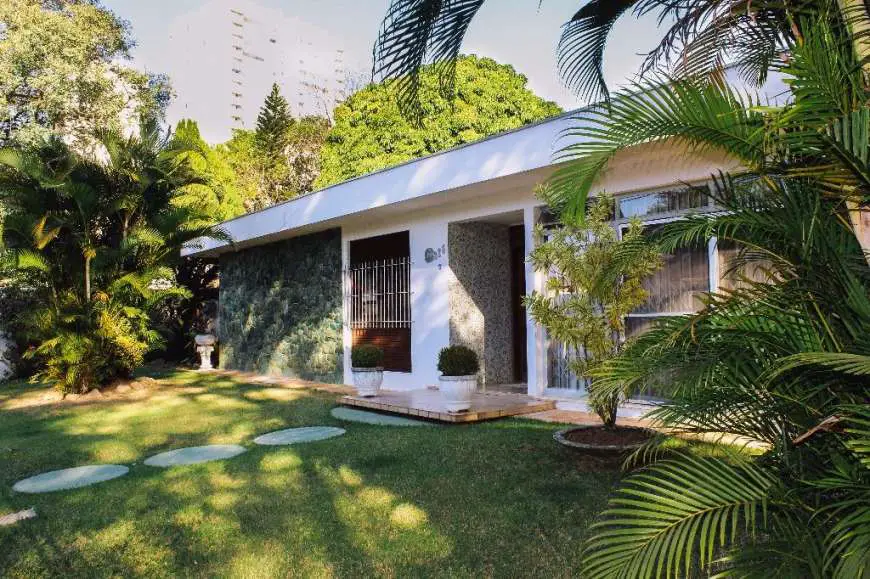 Casa com 3 Quartos para Alugar, 328 m² por R$ 6.000/Mês Rua Benedito da Silva Ramos, 325 - Jardim Esplanada, São José dos Campos - SP
