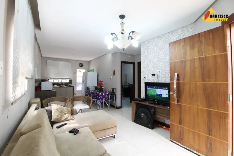 Casa com 2 Quartos à Venda, 53 m² por R$ 180.000 Icarai, Divinópolis - MG