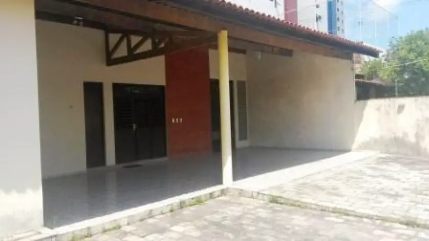 Casa com 4 Quartos à Venda, 250 m² por R$ 500.000 Manaíra, João Pessoa - PB