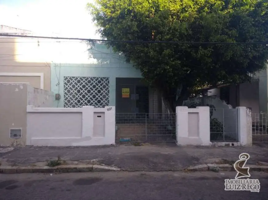 Casa com 2 Quartos para Alugar, 137 m² por R$ 1.200/Mês Rua Rodrigues Júnior, 837 - Centro, Fortaleza - CE