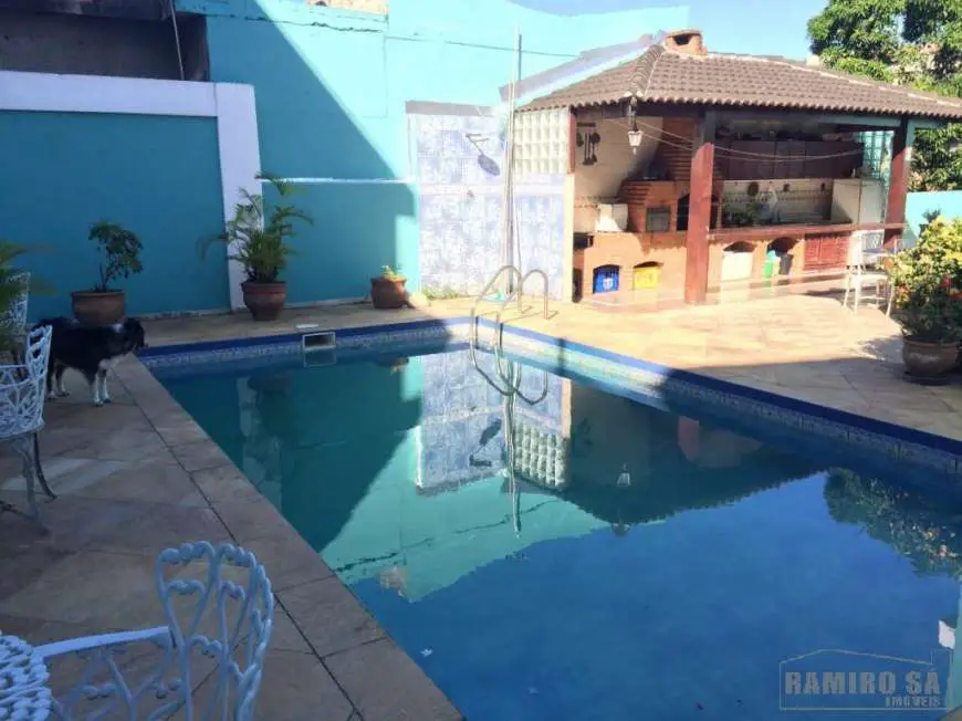 Casa com 4 Quartos para Alugar, 165 m² por R$ 4.200/Mês Rua Engenheiro Maia Filho - Pitangueiras, Rio de Janeiro - RJ