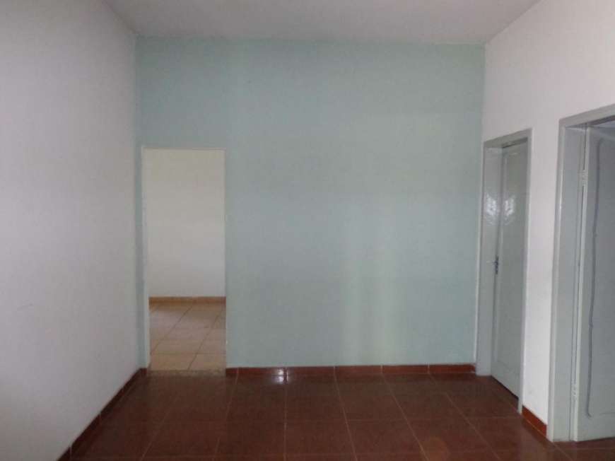 Casa com 3 Quartos para Alugar, 100 m² por R$ 1.000/Mês Porto Velho, Divinópolis - MG