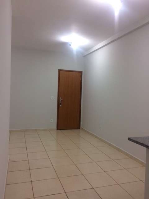 Apartamento com 2 Quartos para Alugar, 60 m² por R$ 900/Mês Rua Doutor Evandro Pinto Silva - Cidade Universitária, Anápolis - GO