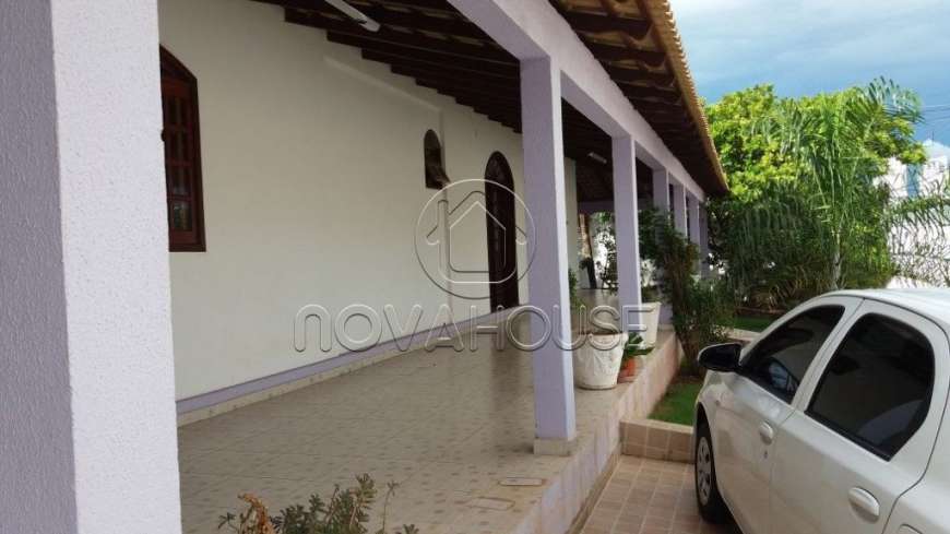 Casa com 4 Quartos à Venda, 500 m² por R$ 1.500.000 Goiabeiras, Cuiabá - MT