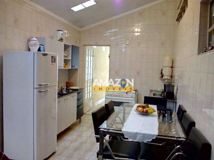 Casa com 2 Quartos à Venda, 224 m² por R$ 500.000 Centro, Roseira - SP