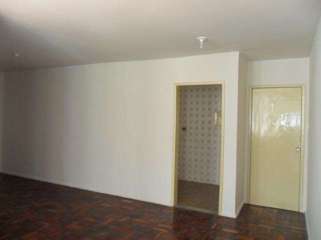 Apartamento com 3 Quartos para Alugar, 80 m² por R$ 1.000/Mês Rua Dom Bôsco, 870 - Suíssa, Aracaju - SE