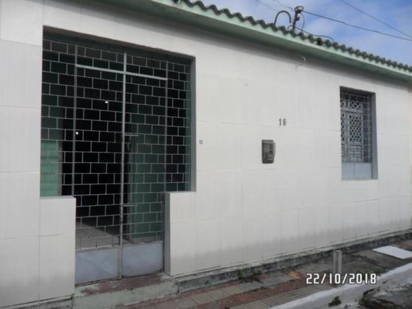 Casa com 3 Quartos para Alugar, 100 m² por R$ 800/Mês Travessa Maria Clara, S/N - São José, Aracaju - SE