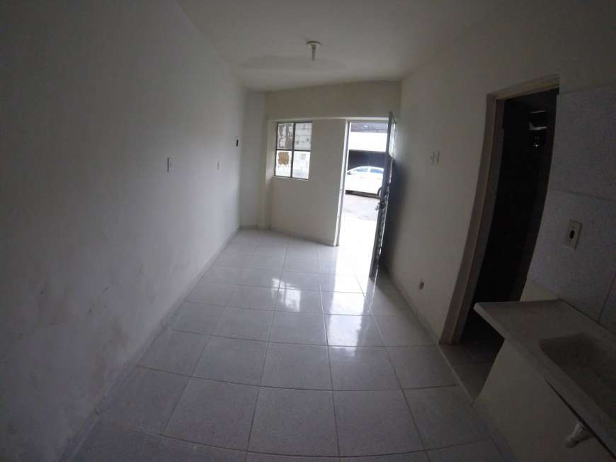 Casa com 1 Quarto para Alugar, 20 m² por R$ 350/Mês Rua Doutor José Bezerra de Menezes, 236 - Poço, Maceió - AL