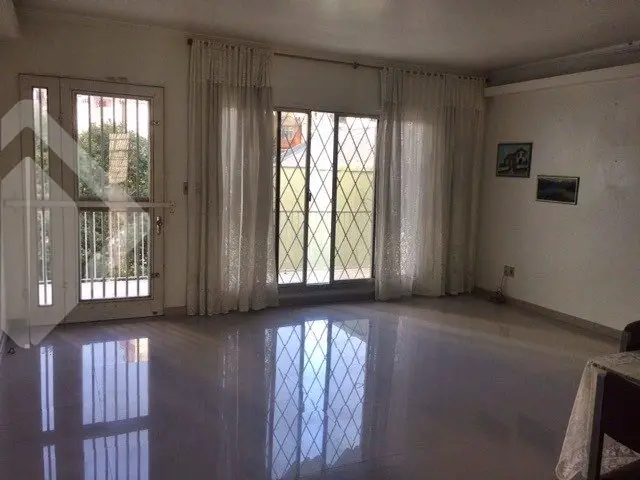 Casa com 4 Quartos à Venda, 267 m² por R$ 810.000 São Geraldo, Porto Alegre - RS