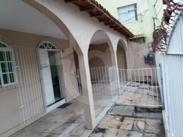 Casa com 3 Quartos para Alugar, 130 m² por R$ 3.000/Mês Rua Coronel Sodré - Centro, Vila Velha - ES