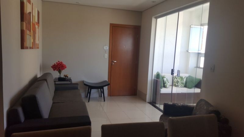 Apartamento com 4 Quartos para Alugar, 130 m² por R$ 3.000/Mês Buritis, Belo Horizonte - MG
