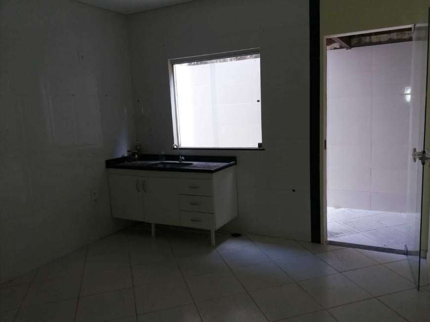 Casa com 2 Quartos para Alugar, 80 m² por R$ 800/Mês Rua Madrid - Dinah Borges, Eunápolis - BA