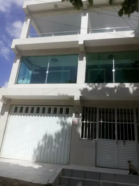 Casa com 3 Quartos à Venda, 250 m² por R$ 400.000 Centro, Simões Filho - BA